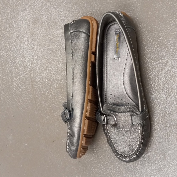 Thom McAn Pewter Colored, Leather, Loafers - Picture 8 of 13